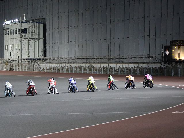 日本選手権オートレース優勝戦スタート
