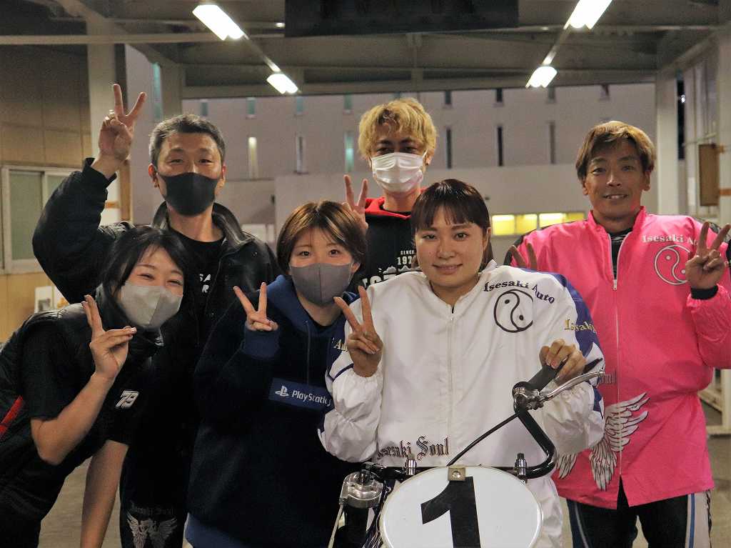 女子オートレーサー初！新井日和が10代で初優勝